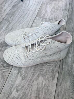 Toms Women's Perforated High-Top Sneakers in Light Cream